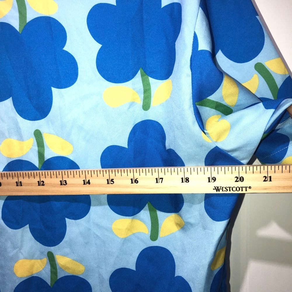 Cider brand bright satin feel blouse - Picture 4 of 5